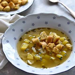 Czech Garlic Soup – Česnečka