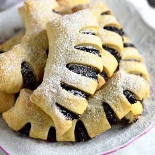 Puff Pastry with Poppy Seed Filling – Czech Kohoutí hřebeny