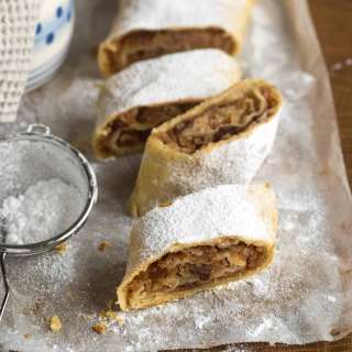 Easy Czech Apple Strudel