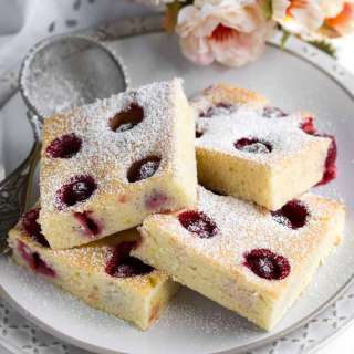 Bublanina – Czech Fruit Sheet Cake