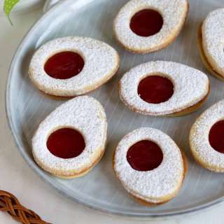 Easy Easter Biscuits