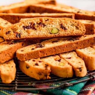 Christmas Pistachio Cranberry Biscotti