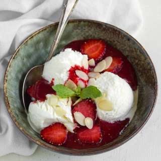 Cold Strawberry Sauce