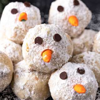 Snowman Snowball Cookies