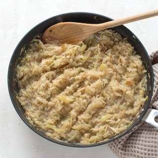 Braised Kohlrabi (Czech Kedlubnové zelí)