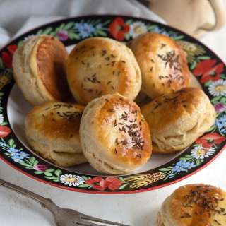 Flaky Pork Crackling Biscuits