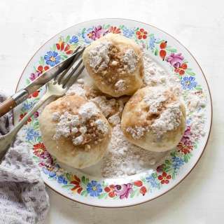 Cherry Dumplings (Třešňové knedlíky)