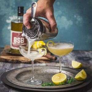 The Monarch: A Brown-Sugar Bourbon Cocktail with Thyme and Lemon