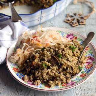 Mushroom Barley Casserole (Czech Houbový Kuba)