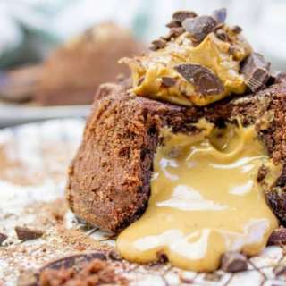 Peanut Butter Chocolate Molten Lava Cakes