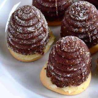 Včelí úly – Czech Beehive Christmas Cookies