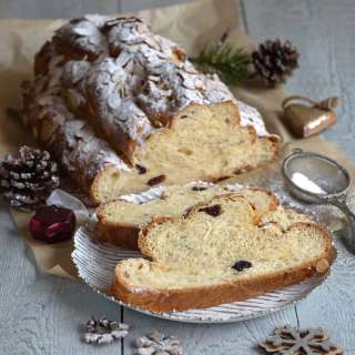 Vánočka (Houska) – Czech Braided Sweet Bread