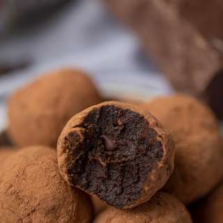 Chocolate Cheesecake Bites
