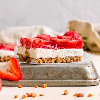 Strawberry Pretzel Salad