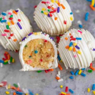 Cake Balls (Cake Truffles)