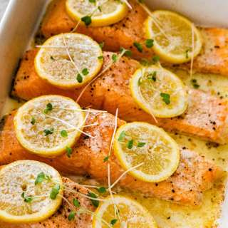 Baked Salmon with Dill Sauce