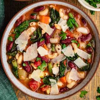 Slow Cooker Minestrone Soup