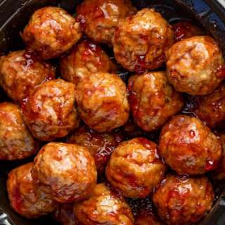 Cocktail Meatballs (Grape Jelly Meatballs)