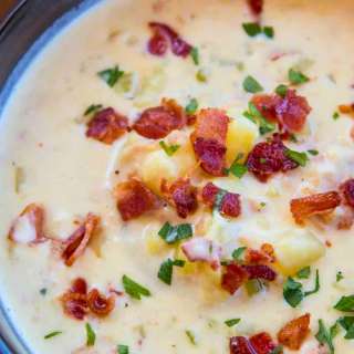 Slow Cooker Clam Chowder