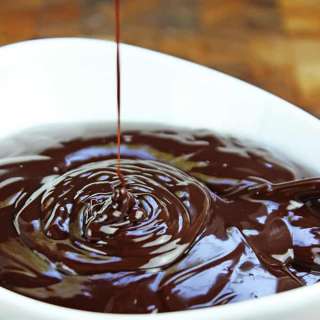 Rich Chocolate Ganache (1 Minute & 2 Ingredients!)