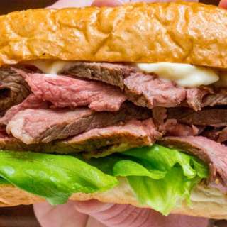 Slow Cooker Roast Beef Sandwiches